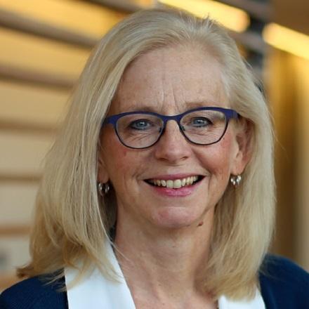 Headshot of Dr. Diane Lougheed