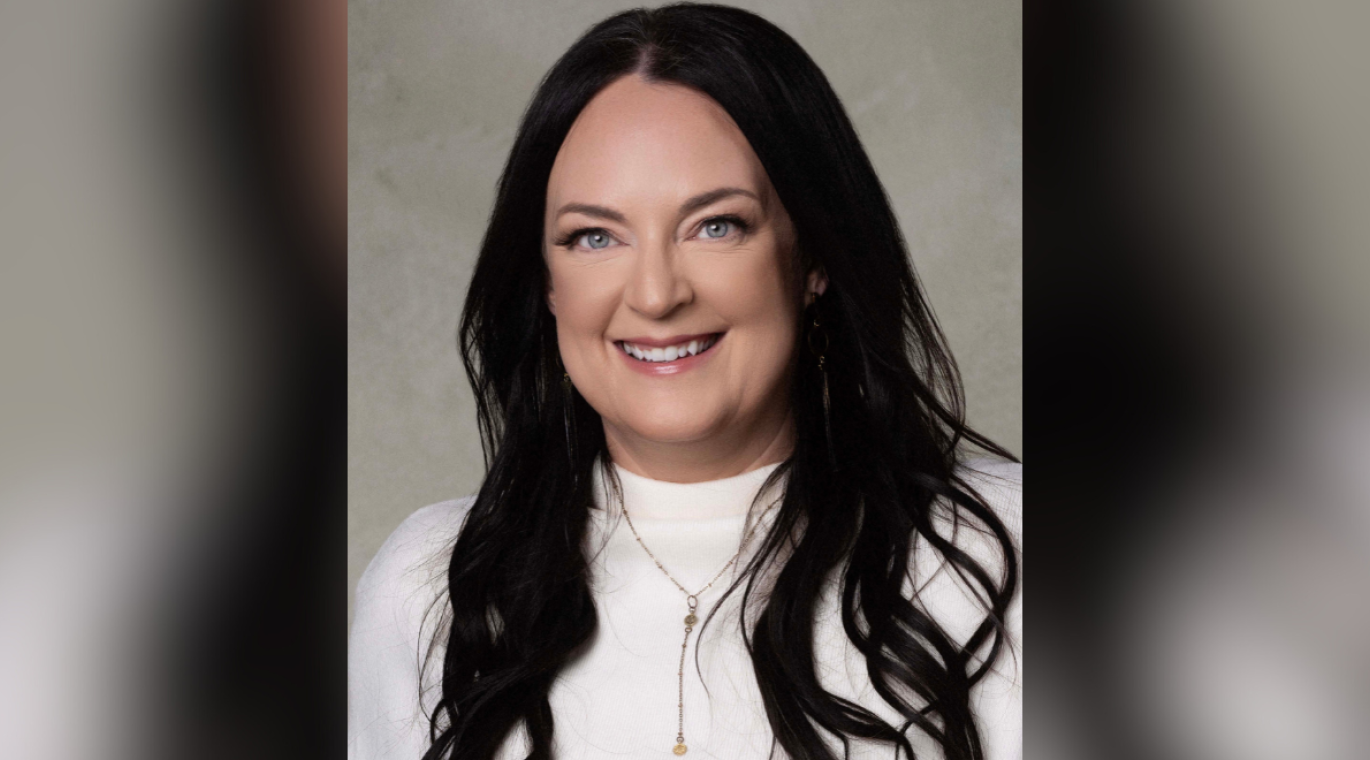 Dr. Jenn Flemming Headshot