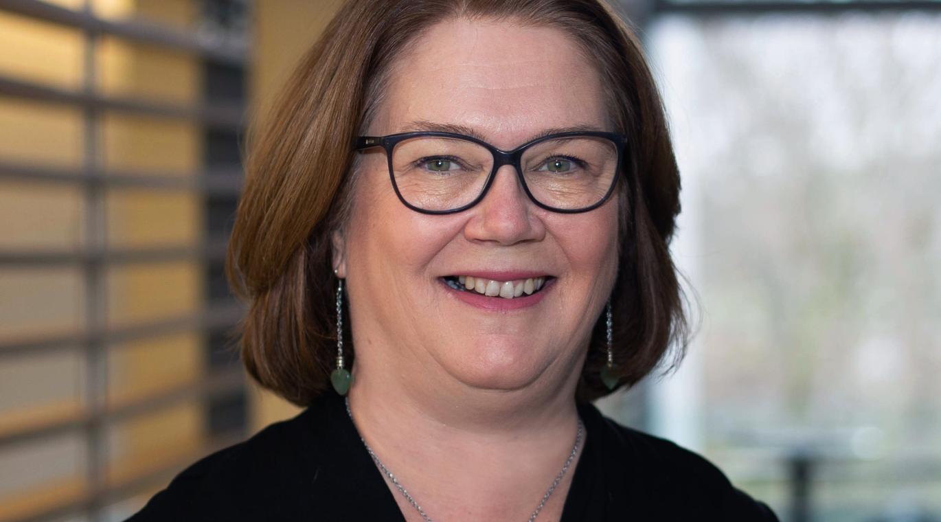 Headshot of Dr. Jane Philpott